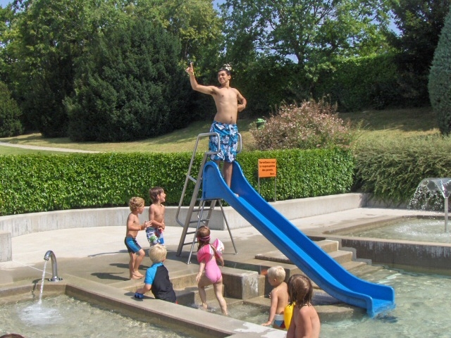 Village Camps International Summer Camp VDC Geneva 2016-08-12 https://www.villagecamps.com/journals_admin/images/307-1-Picture 074.jpg